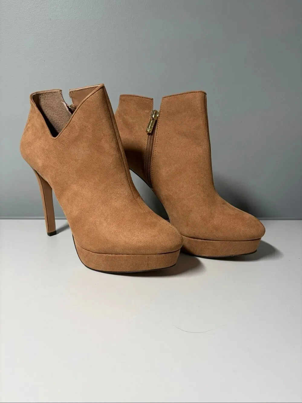 Jessica Simpson Hazelnut Brown Raxen Microsuede Bootie Women’s 9.5M